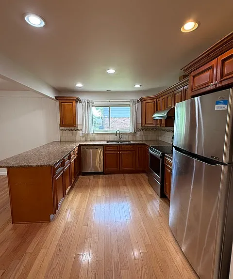 2647 Stonebury Dr — Photo 3