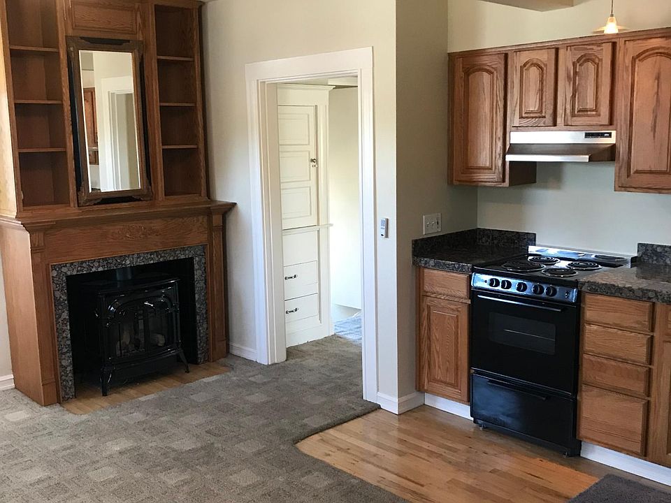 2nd image of 3008 SE 9th Ave