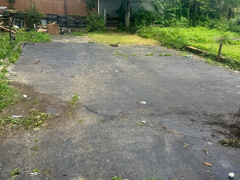 813 Terry St — Photo 13