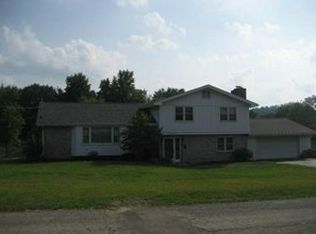 1104 Williams Dr, Belle Vernon, PA
