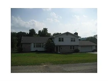 1104 Williams Dr photo 1