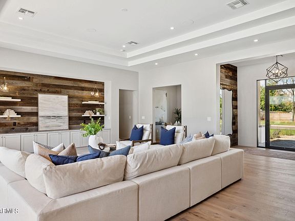 5th image of 5011 E ANDORA Drive