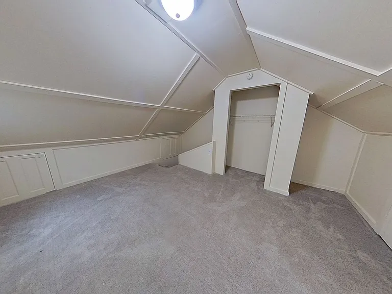 122 Church St — Photo 2