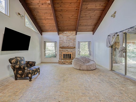 5th image of 1218 Eden Dr