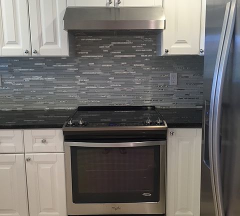 4th image of 75 Mead Ave #B