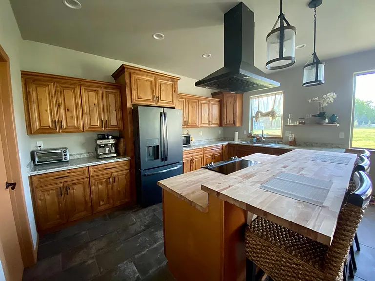 403 Bottle Bay Rd — Photo 7