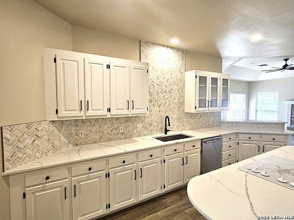 5th image of 21017 Hickory Bnd