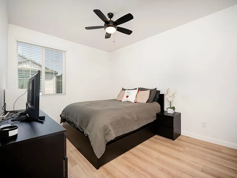 3296 Chickadee Ct — Photo 17