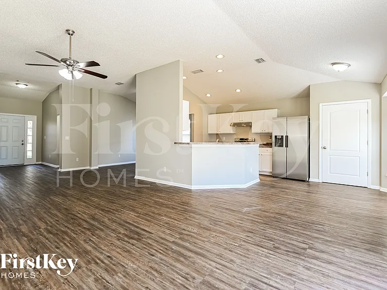 6983 Lafayette Park Dr — Photo 3