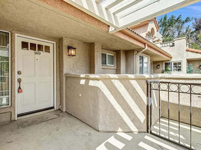 23930 Arroyo Park Dr #109 — Photo 24
