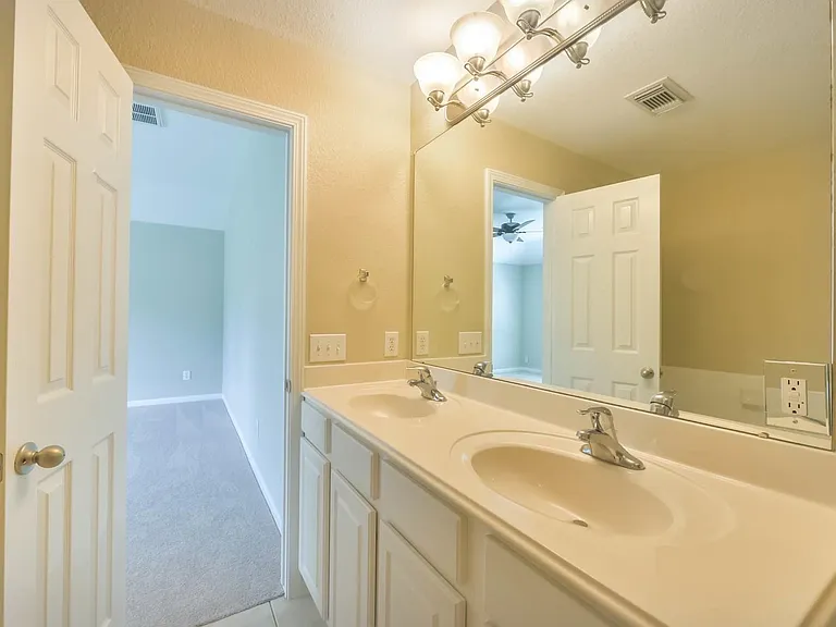 21115 Amber Crossing Dr — Photo 10