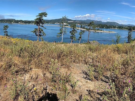 2nd image of 7078 E Sooke Rd
