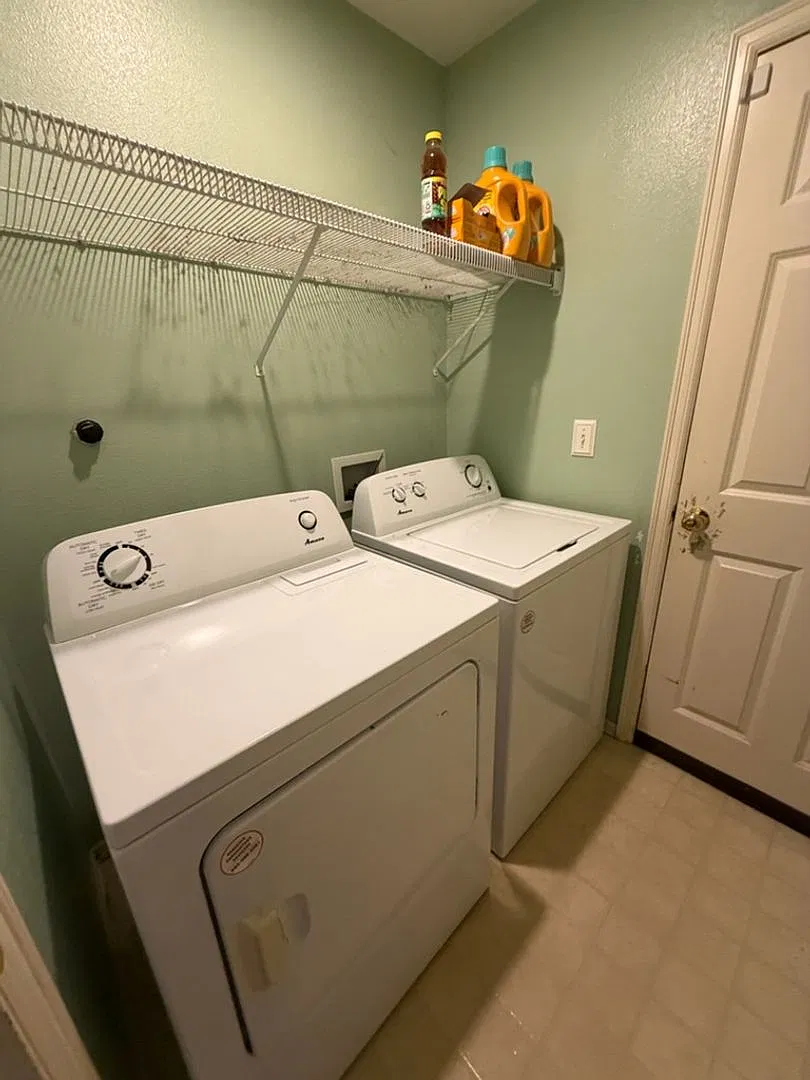 Desirable 3 bedroom/2 bath rambler located in Gleneagle — Photo 4
