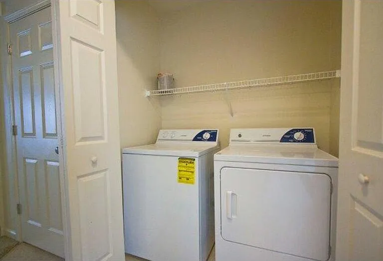 299-E4 Raleigh Dr #E4 — Photo 8