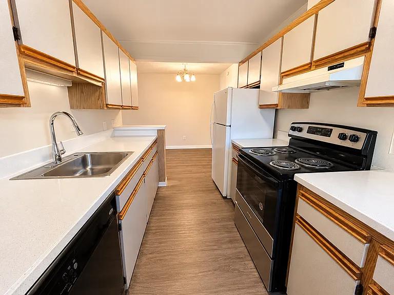 705 State Ave N #7D — Photo 6