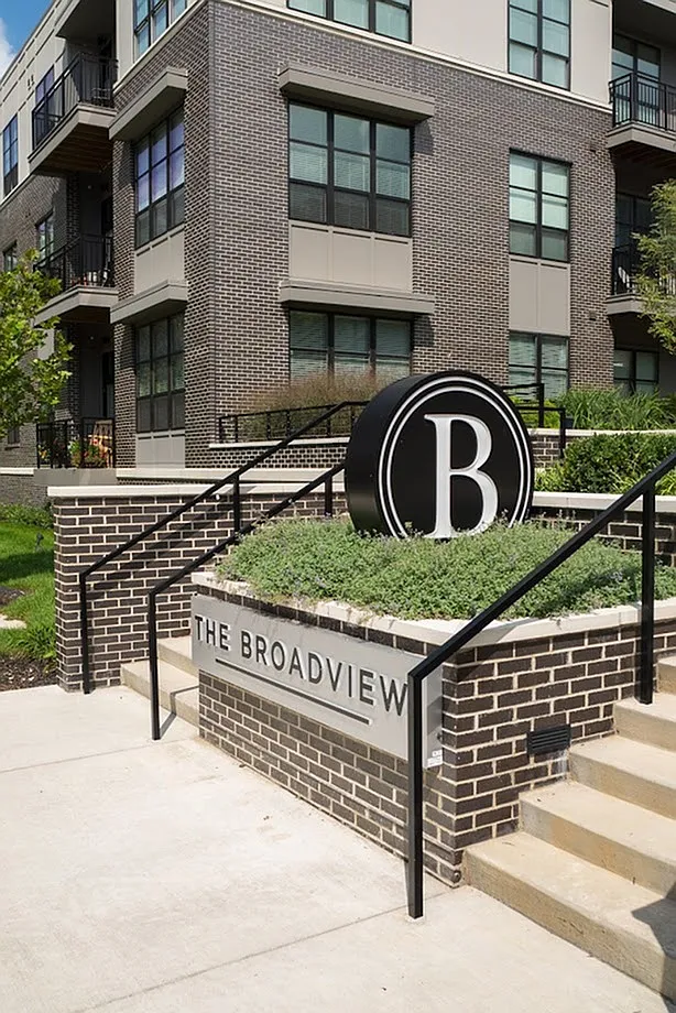 The Broadview — Photo 3