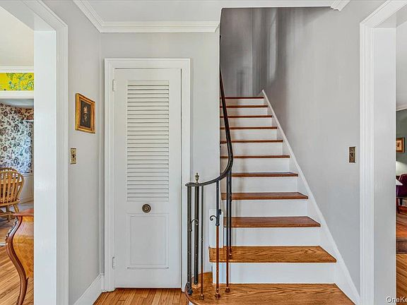 5th image of 110 Knollwood Road