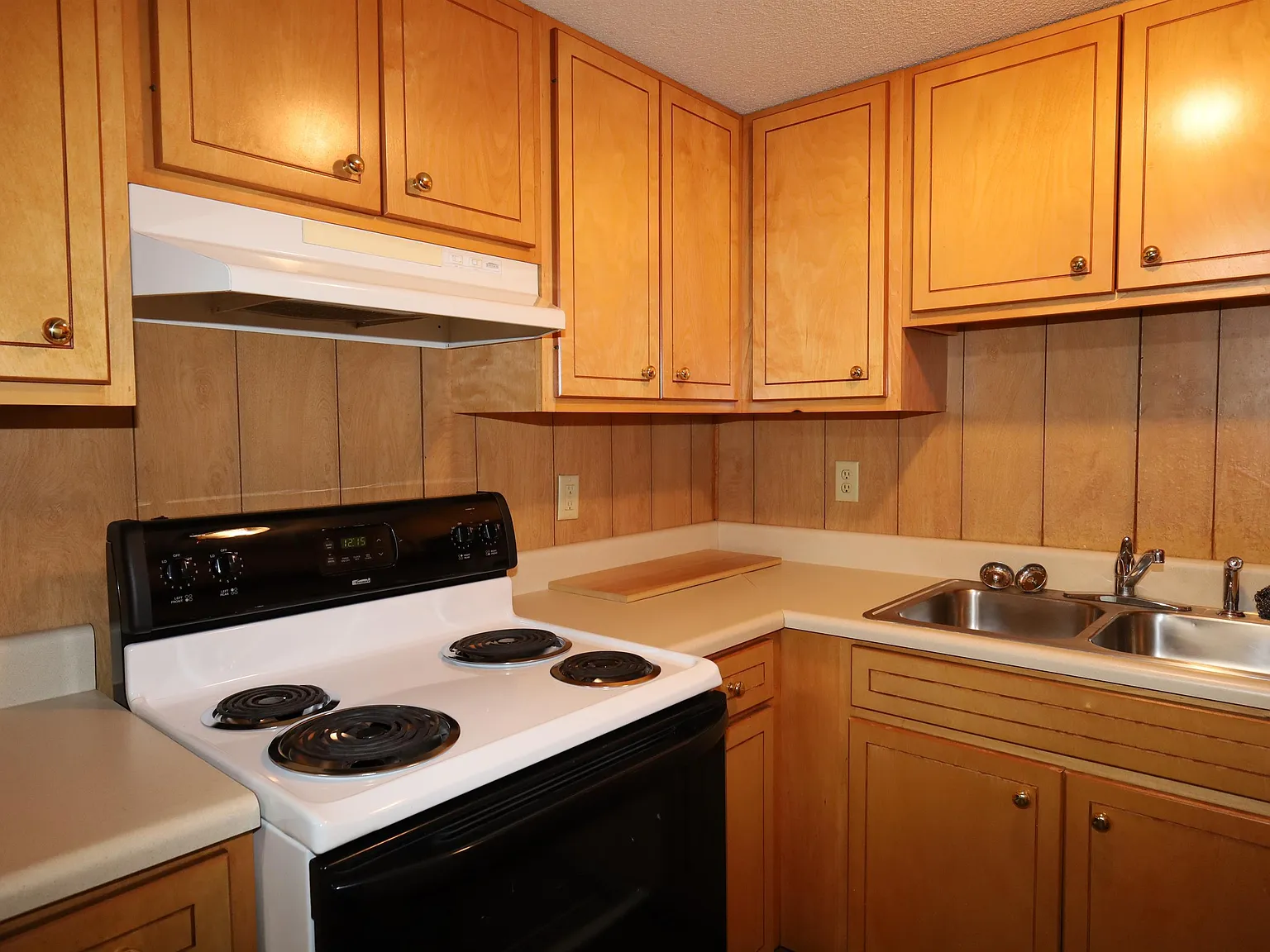 207 East Moore Street — Photo 3