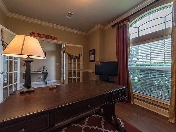 4th image of 7815 Windchase Dr