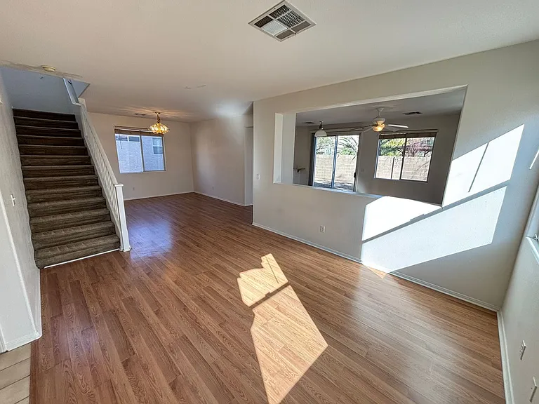 156 Duck Hollow Ave — Photo 2