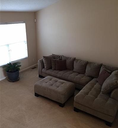 4th image of 8110 S 161st Ave