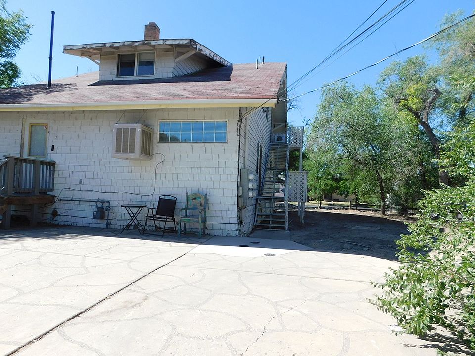 1st image of 140 Gunnison Ave APT 2