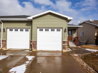 1240 23rd St W, Dickinson, ND 58601