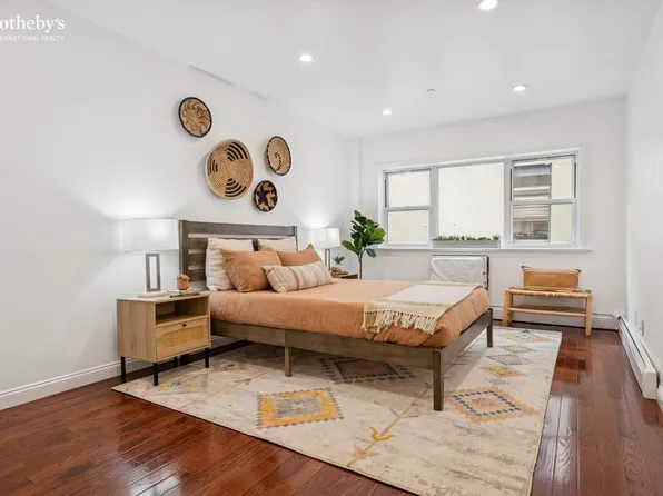 27-16 41st Avenue image 6 of 13