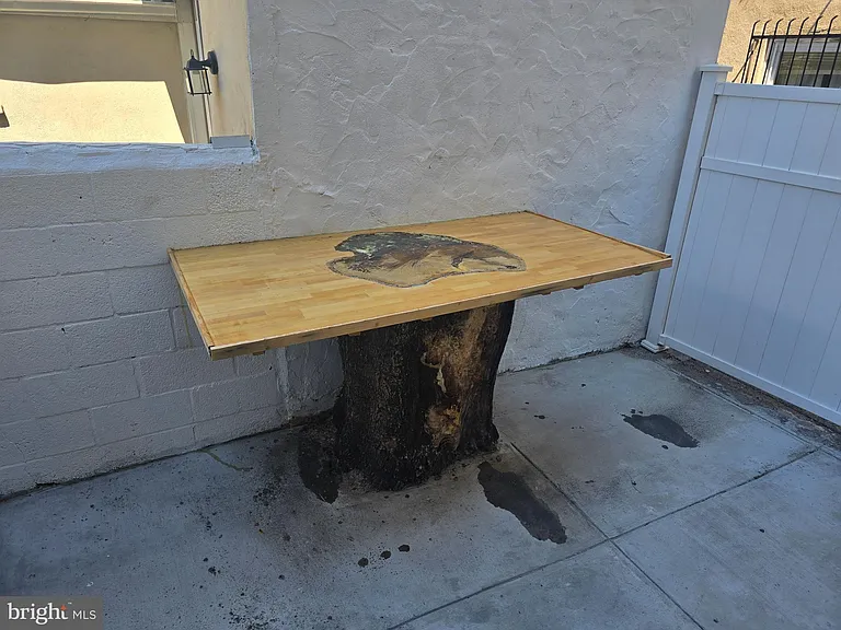 712 S Randolph St — Photo 11