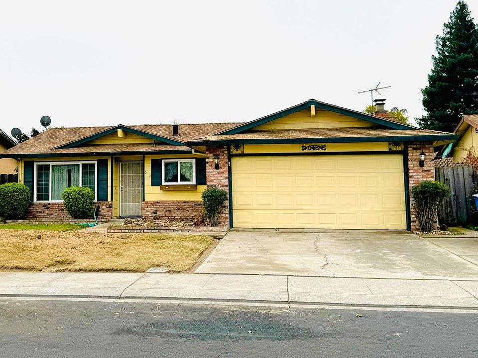 1st image of 652 Sandalwood Ln