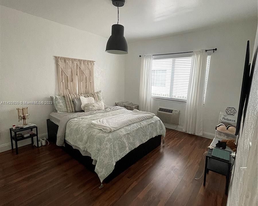 1st image of 1236 Marseille Dr #5