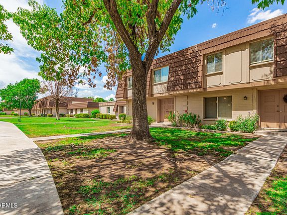 4th image of 1627 E DUNBAR Drive