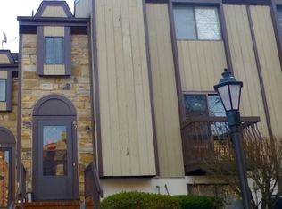 87 Nottingham Sq, Hackettstown, NJ 07840