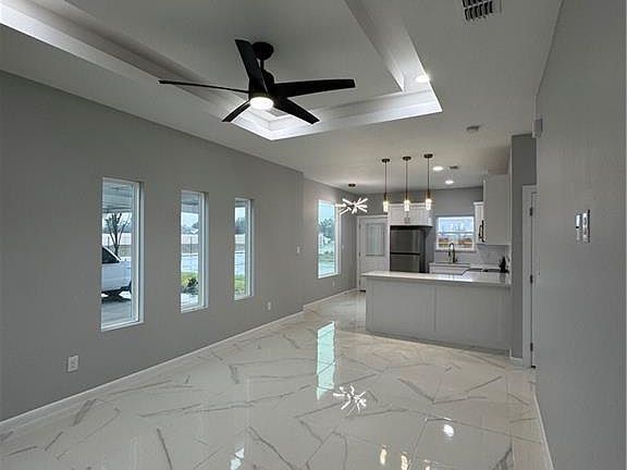 3rd image of 5900 Notre Dame Ave #3