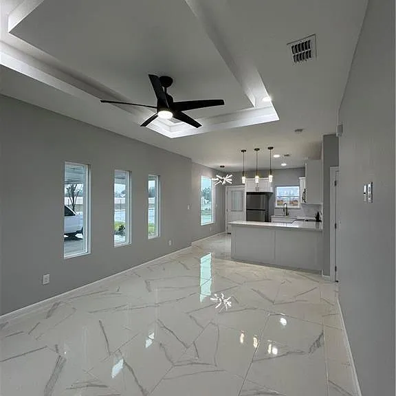 5900 Notre Dame Ave #3 — Photo 3