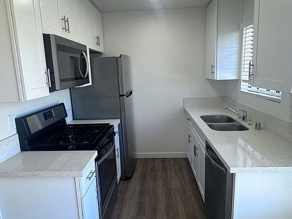2nd image of 4144 Illinois St APT 4