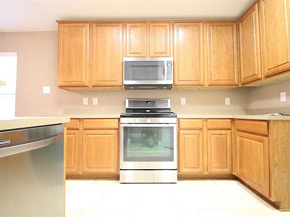 5th image of 11146 La Grange Dr