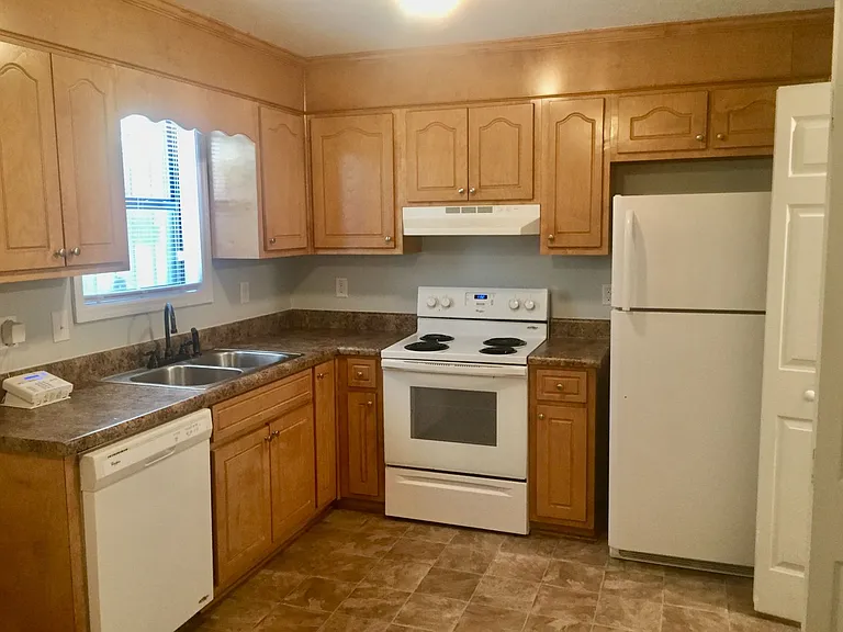 2708 Blossom Dr — Photo 7