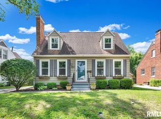 322 N Kickapoo Ter, Peoria, IL 61604