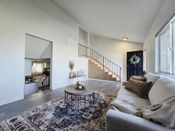 728 NW 8th St, Meridian, ID 83642
