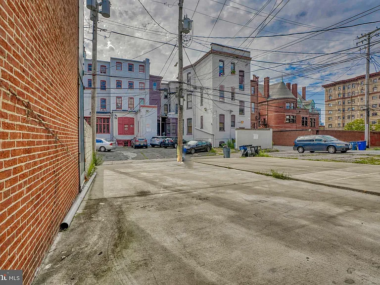 1208 N Calvert St #5 — Photo 23