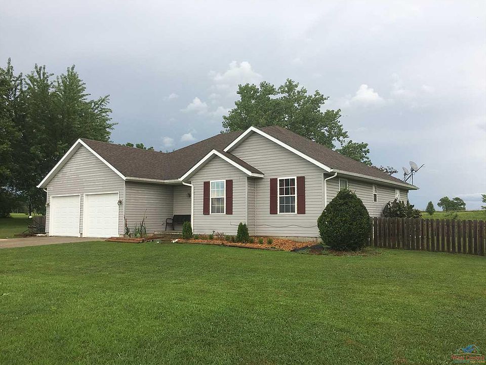 2nd image of 126 SE 351st Rd