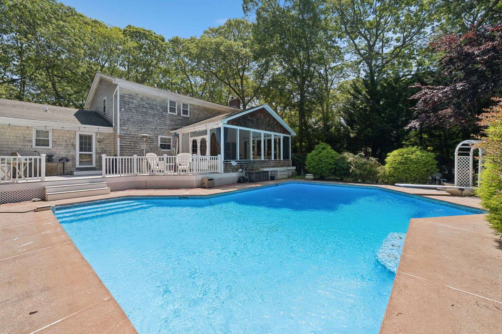  POOL