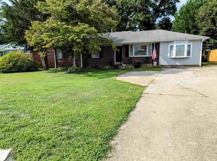 1411 W Parker Rd, Greenville, SC 29617