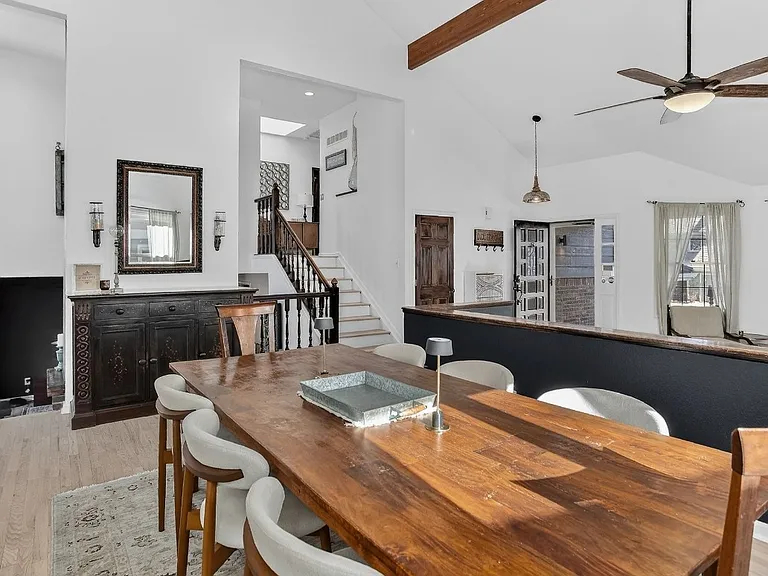 13 Mesa Oak — Photo 4