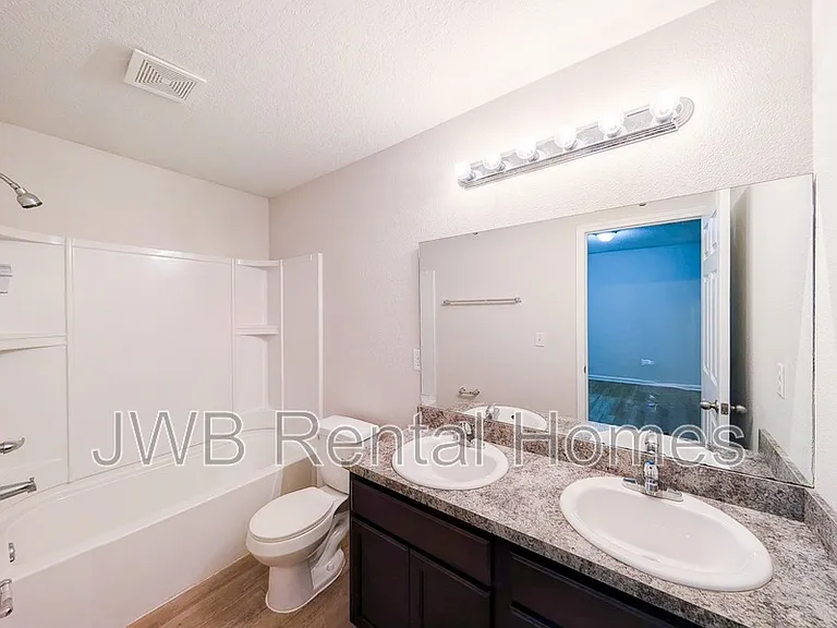 2977 Fitzgerald St — Photo 6
