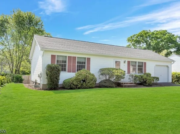 16 Princeton St, Summit City, NJ 07901