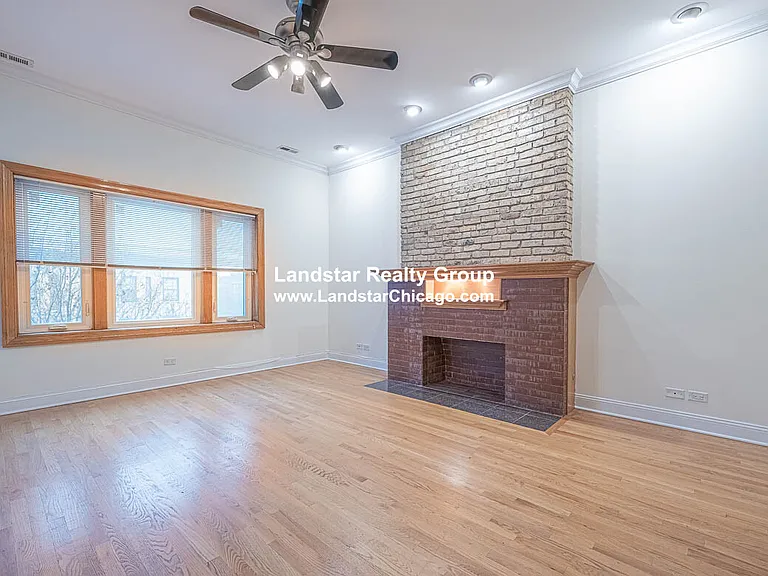 754 W Bittersweet Pl #3 — Photo 1