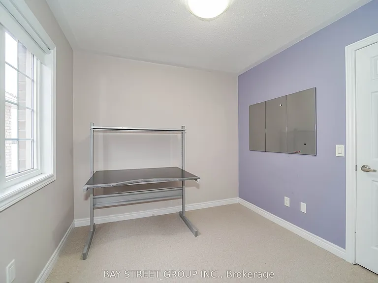 7 Gordon Landon Dr — Photo 36