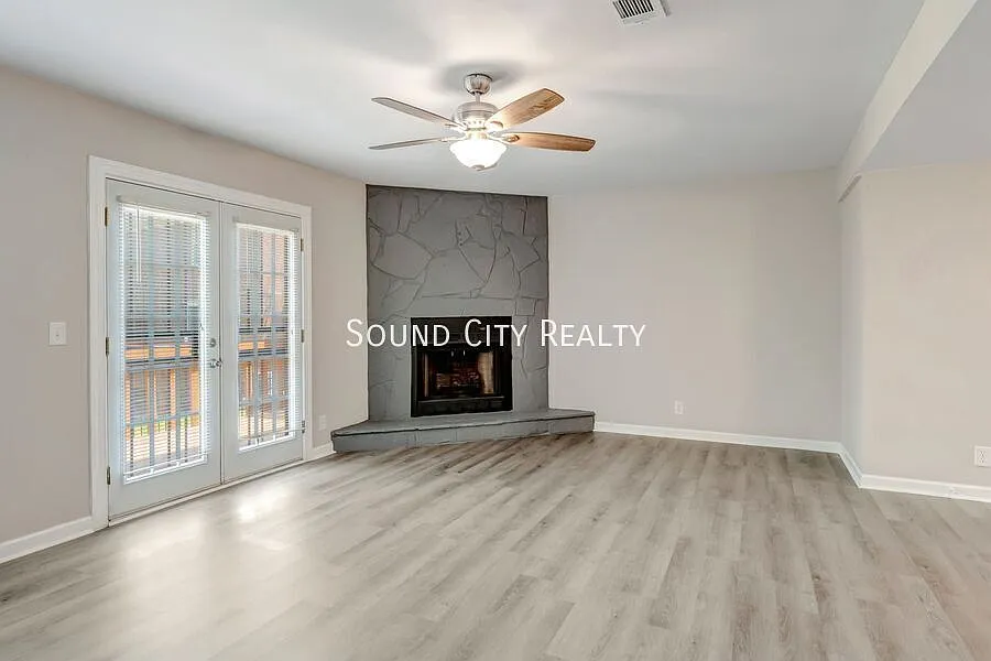 Townhome available now, recently renovated 2 bed/2.5 bath with deck, large living room — Photo 3